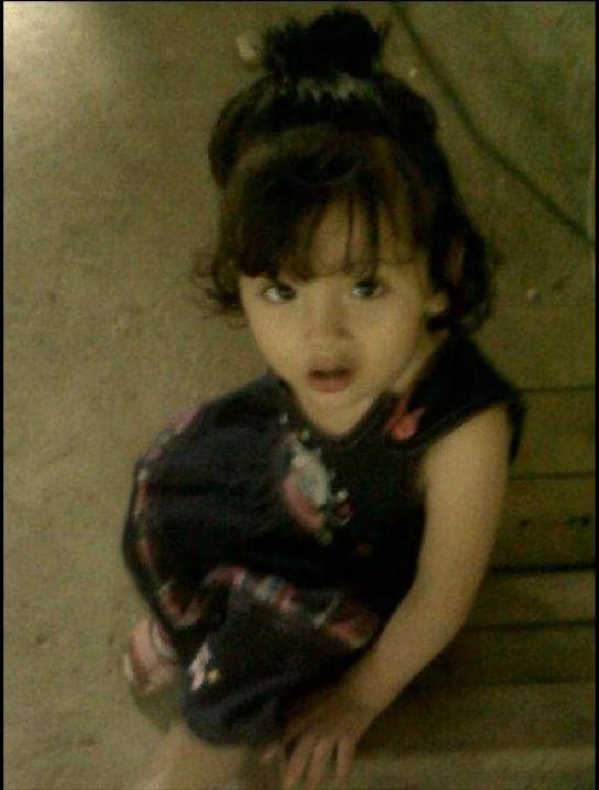 Nikol de niña